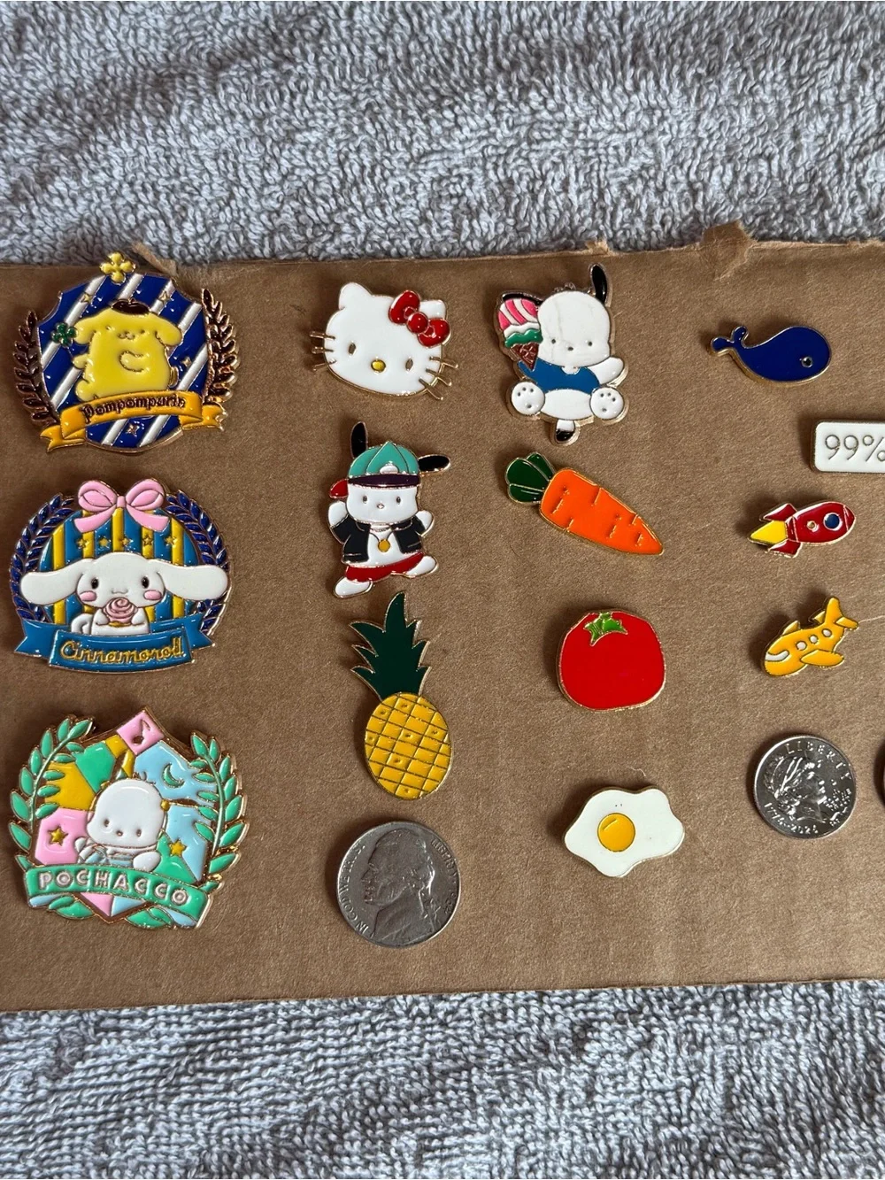 Hello Kitty and Friends Enamel Pin Set - White, Red, Yellow, Blue, Green